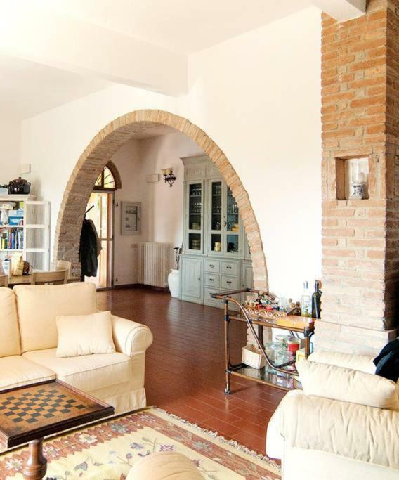 Stunning Country House Overlooking Tuscany Hills Lorenzana Eksteriør bilde