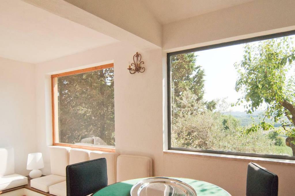 Stunning Country House Overlooking Tuscany Hills Lorenzana Eksteriør bilde